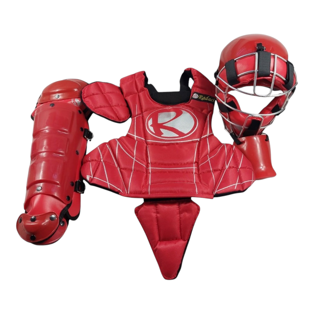 Set de arreo para catcher infantil Radach Sports en color rojo, incluye careta, peto y espinilleras de alta protección.