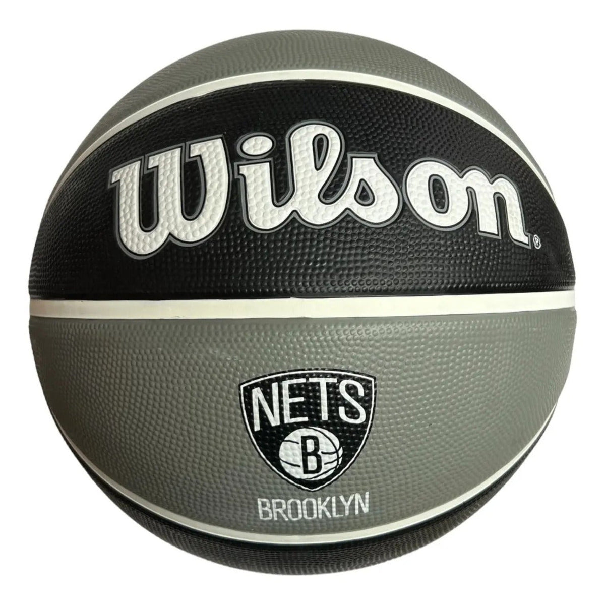 Balón de baloncesto Wilson talla 7 edición NBA Tribute Brooklyn Nets en color gris y negro de Radach Sports