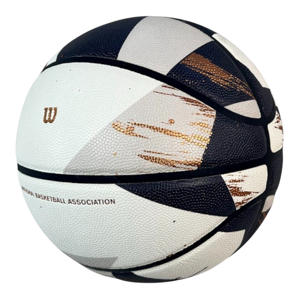 Balón de baloncesto Radach Sports Wilson NBA Expression con diseño geométrico en blanco, negro y detalles champán