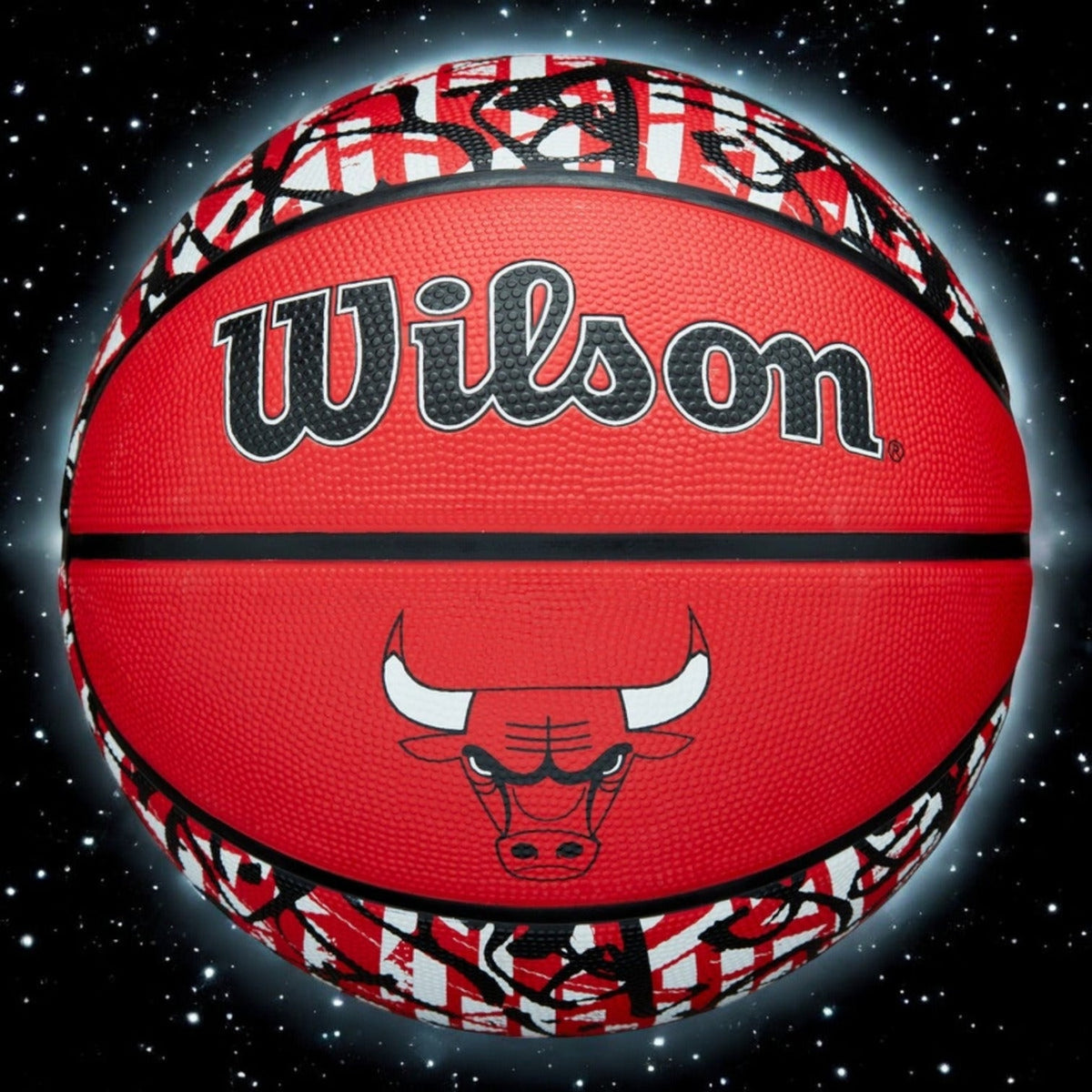 Balón de básquetbol Radach Sports Wilson NBA Team Graffiti Bulls talla 7 con diseño urbano rojo y negro