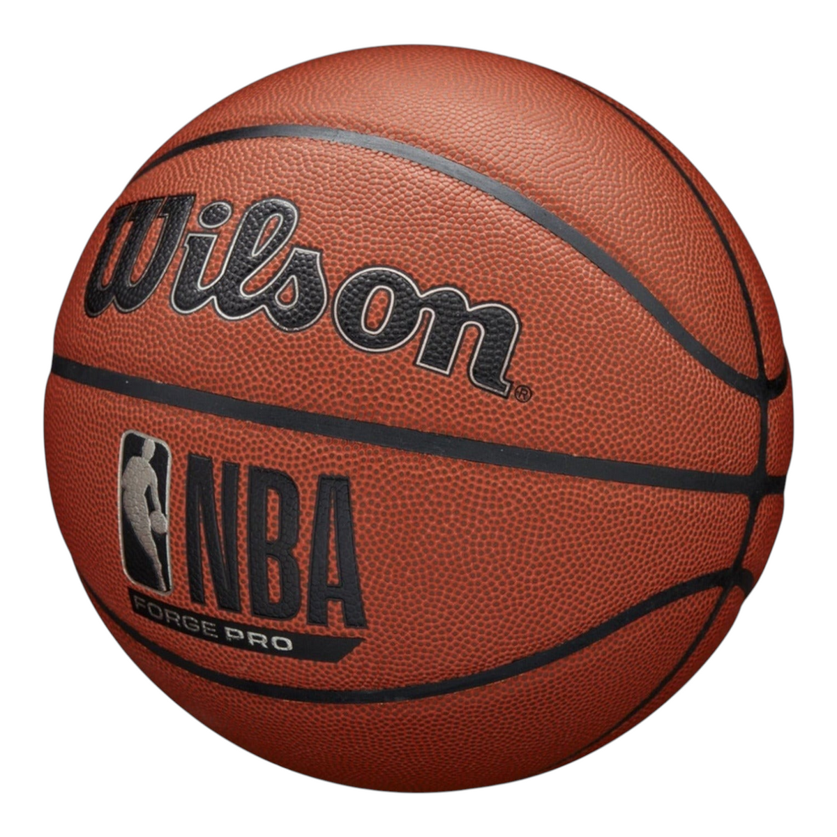Balón de básquetbol Wilson NBA Forge Pro talla 7 color café con textura de microfibra, disponible en Radach Sports.