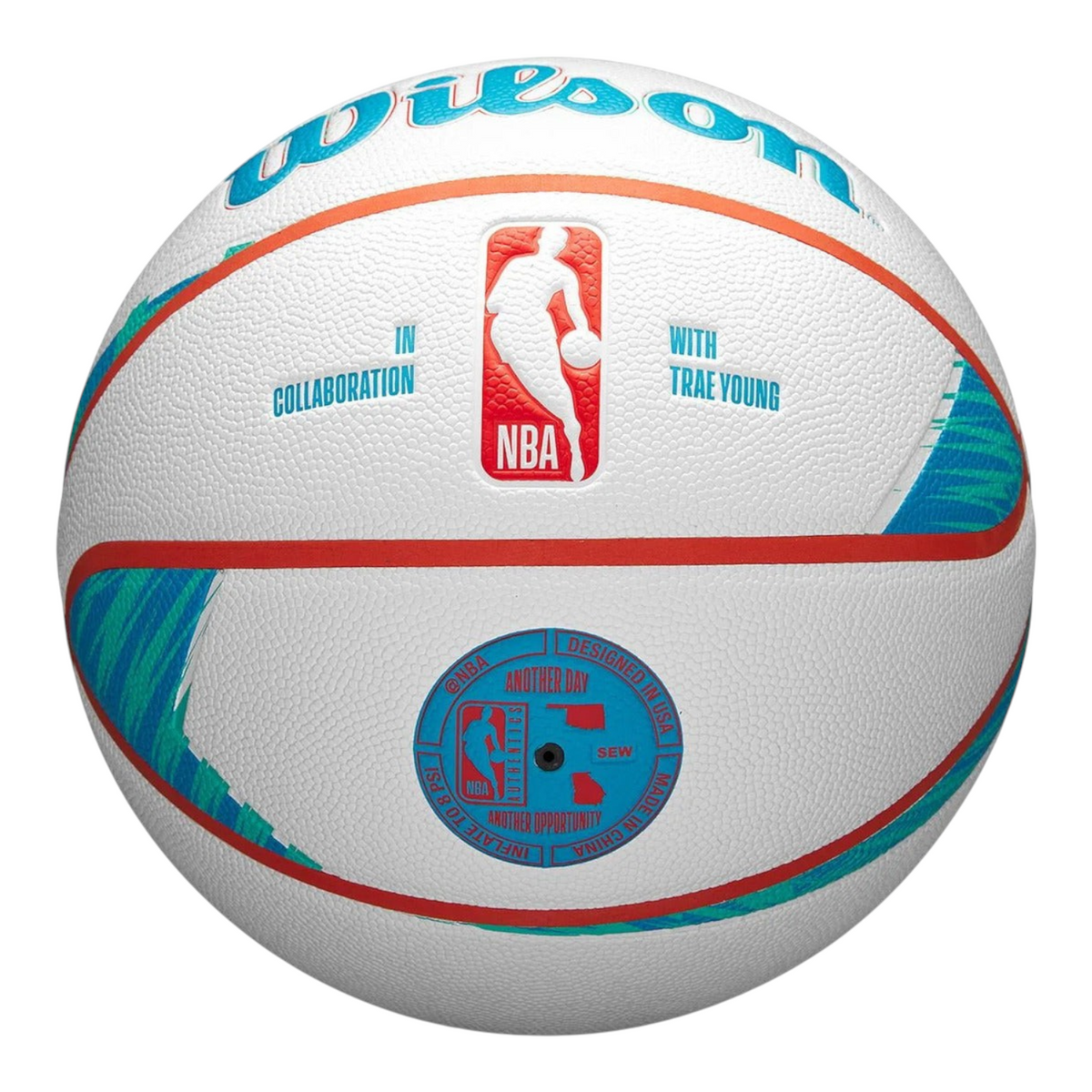 Balón de basquetbol Radach Sports Wilson x Trae Young número 7 en color blanco con detalles en azul y rojo