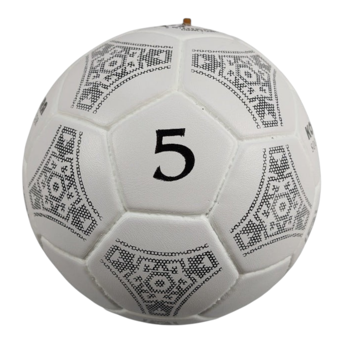 Balón de fútbol Radach Sports Kora No. 5 de vinil blanco con 32 gajos y diseño geométrico negro cosido a mano