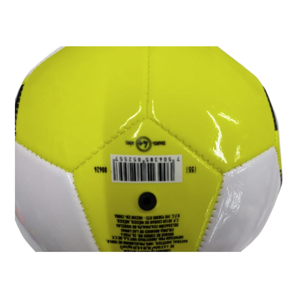 Balón de fútbol Voit Paw Patrol número 3 en color amarillo y blanco, fabricado en material sintético resistente.