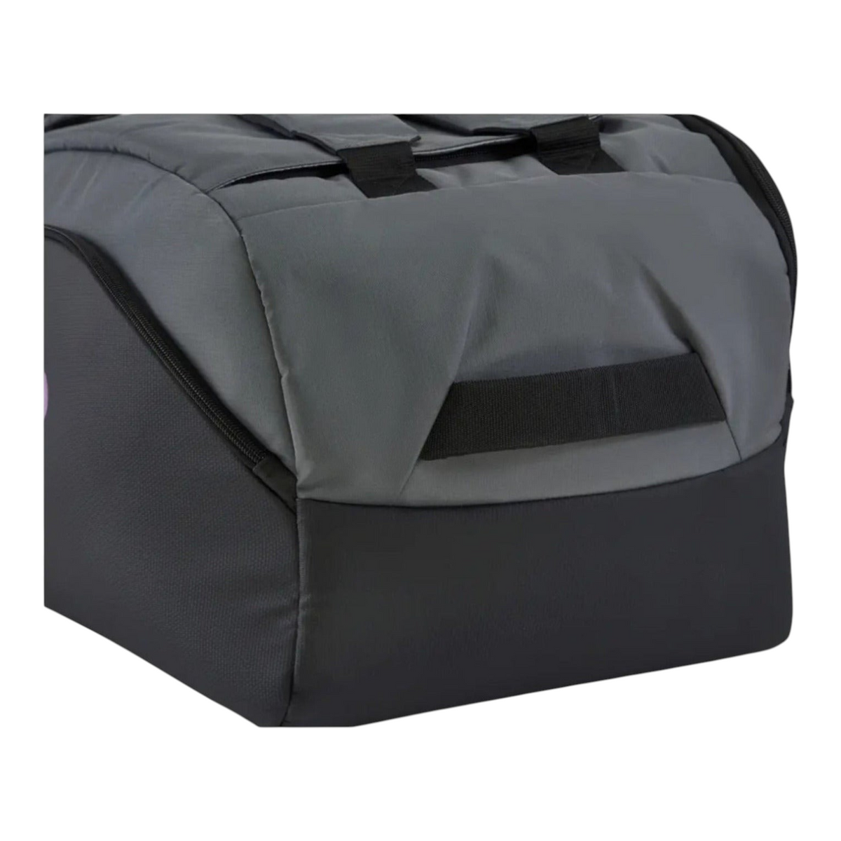 Detalle de la base y asa del raquetero Radach Sports Head Pro X Duffle L en tonos gris y negro de material reciclado