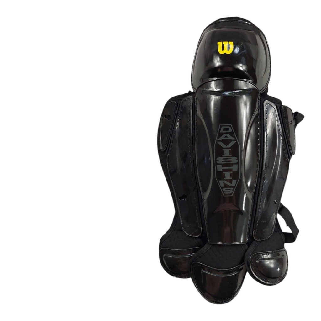 Espinilleras de ampáyer Radach Sports Wilson DaviShins negras con protección de rótula y sistema de correas