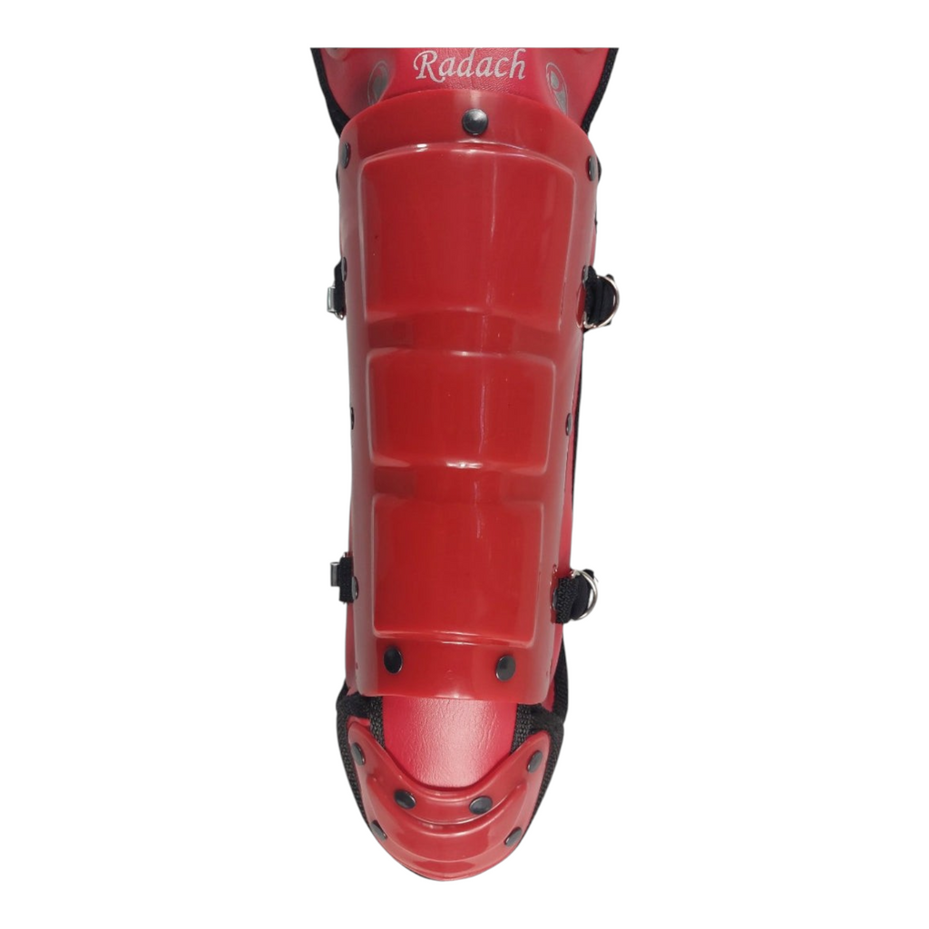 Espinilleras de béisbol infantiles Radach Sports en color rojo con protección para rodilla y muslo