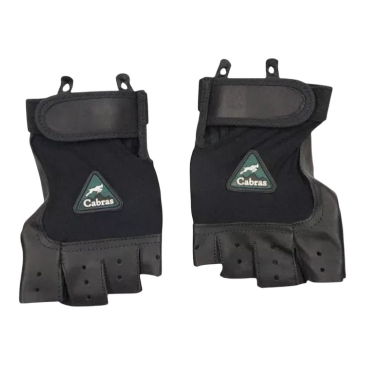 Par de guantes cortos para gimnasio Radach Sports marca Cabras de piel natural y licra negra con cierre de velcro