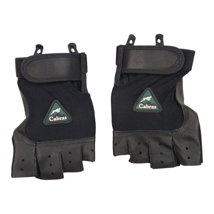 Par de guantes de gimnasio Radach Sports marca Cabras, modelo corto en piel negra y licra con ajuste de velcro.