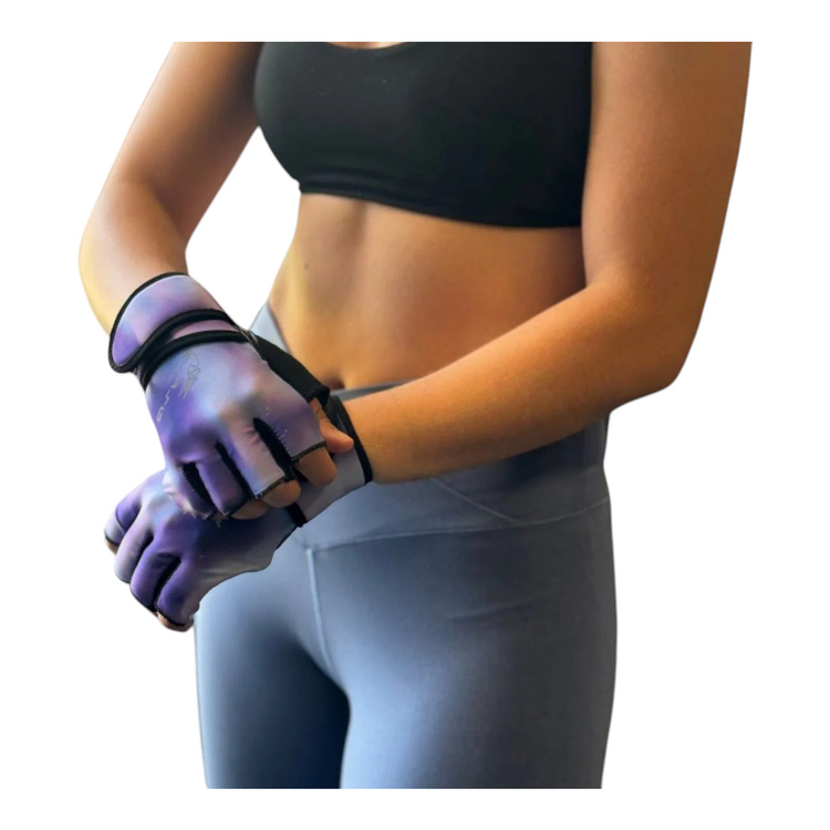 Guantes de gimnasio Radach Sports para dama en color lila, fabricados en piel genuina con soporte de muñeca SWS.