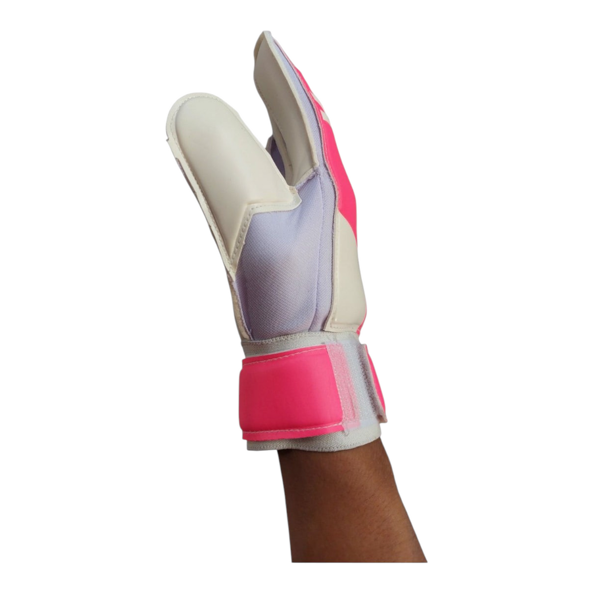 Guantes de portero Radach Sports Basic III en color rosa y blanco, fabricados en PVC resistente y diseño ergonómico.