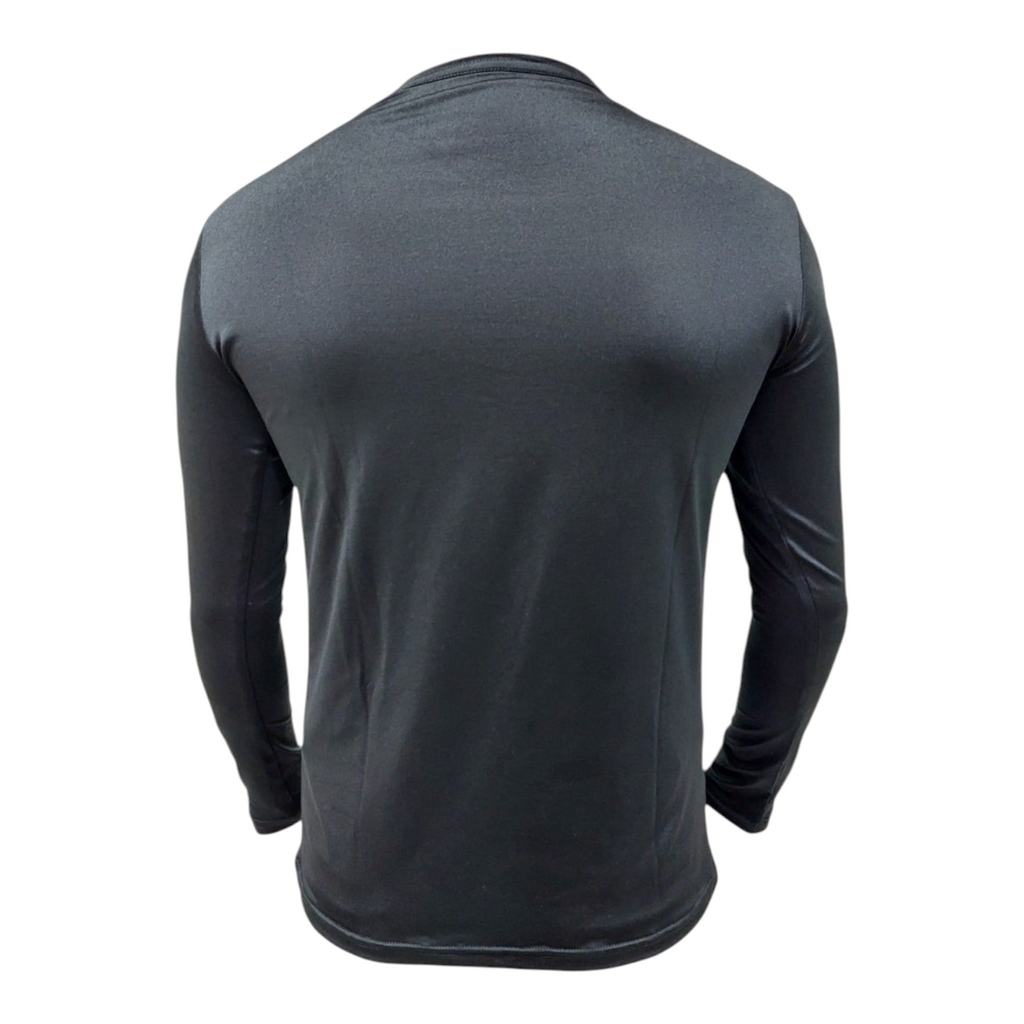 Vista trasera de licra de beisbol manga larga Radach Sports en color negro, fabricada en material deportivo cómodo.