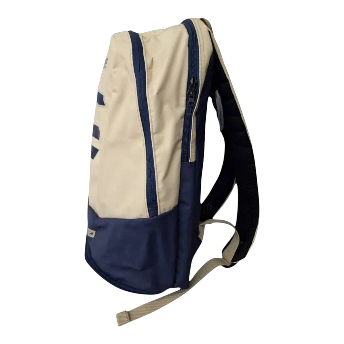 Mochila Radach Sports Tecnifibre Tour Endurance en color arena y azul marino, fabricada en material impermeable.