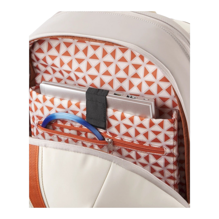 Detalle del compartimento interior acolchado para laptop en la mochila Radach Sports Wilson Roland-Garros 2025