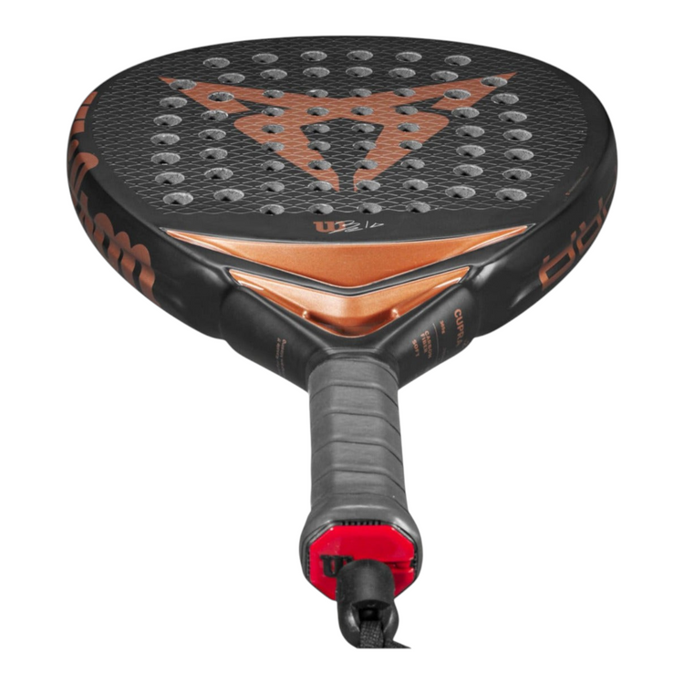 Pala de pádel Radach Sports Wilson Cupra V2 Bela de carbono 3K con forma de diamante y detalles en color cobre