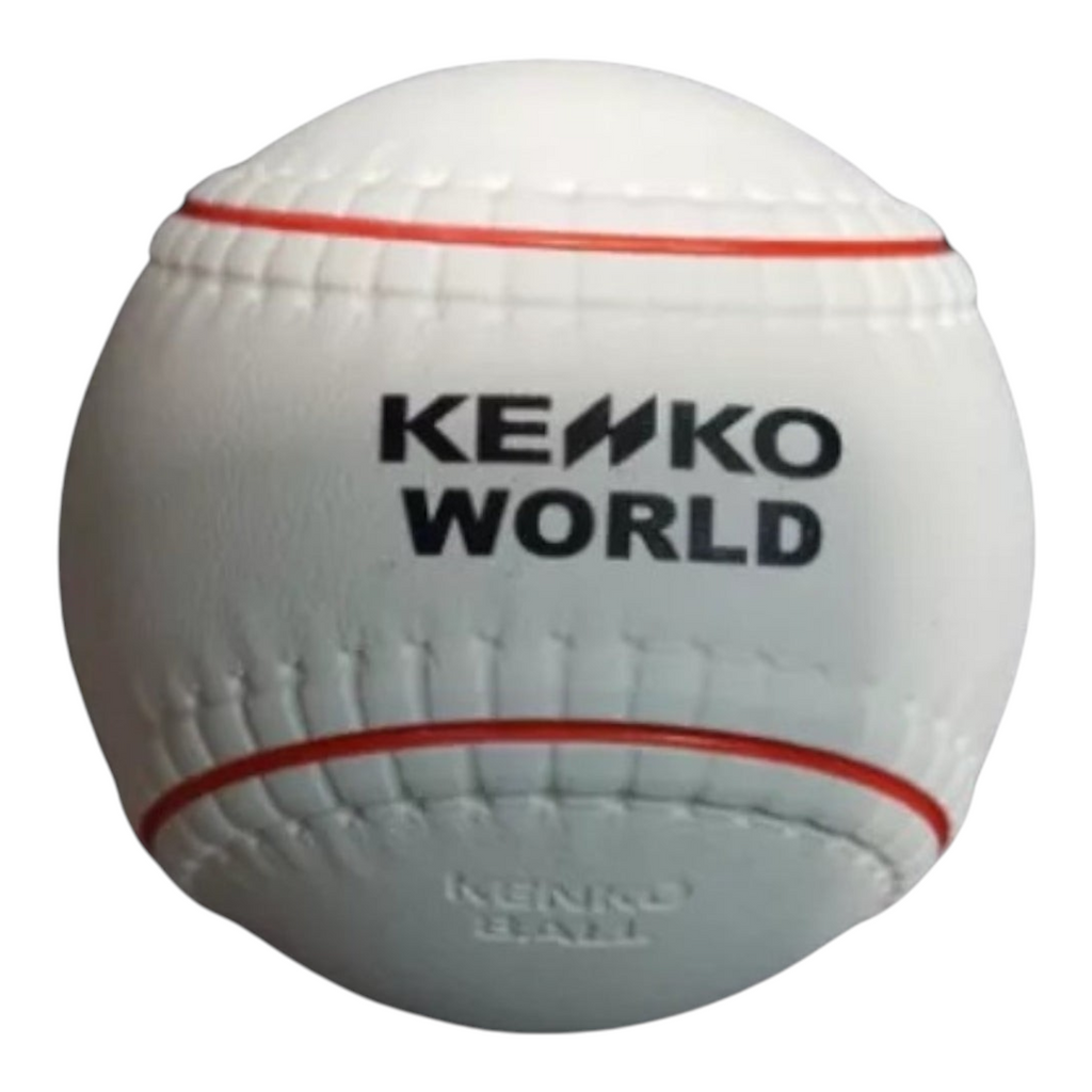 Pelota de beisbol infantil Kenko C World blanca con costuras rojas, disponible en Radach Sports
