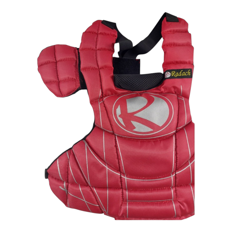 Peto de cátcher infantil Radach Sports en color rojo con protección para entrepierna, ideal para béisbol y softbol.