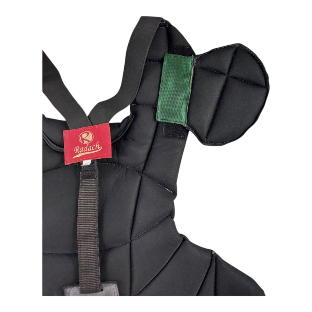 Peto de cátcher Radach Sports en color negro con detalles verdes, talla grande para béisbol y softbol