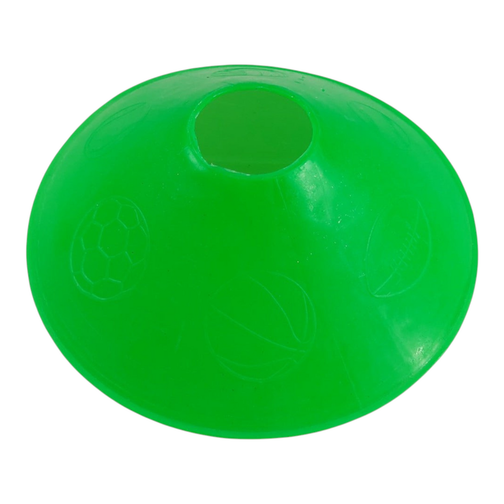 Plato de entrenamiento verde Radach Sports con relieves de balones deportivos para ejercicios de agilidad