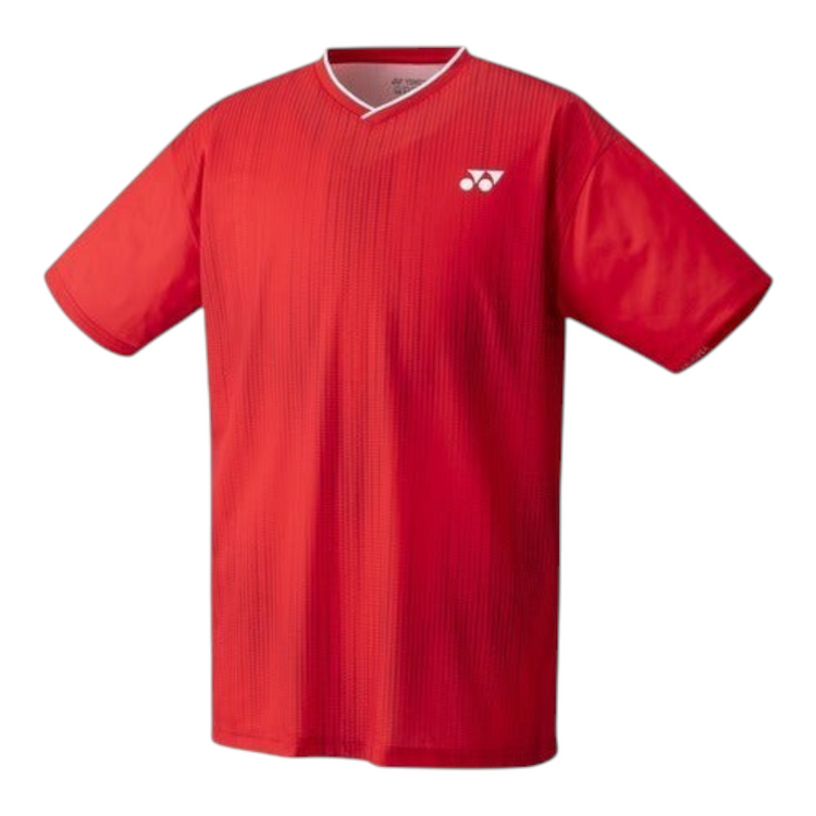 Playera deportiva Radach Sports Yonex Crew Neck en color rojo rubí, fabricada en microfibra antitranspirante.
