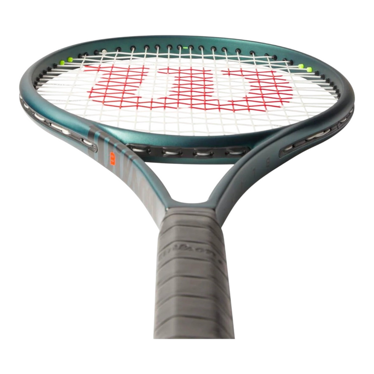 Raqueta de tenis Radach Sports Wilson Blade 100L V9 en color verde esmeralda mate con detalles en naranja