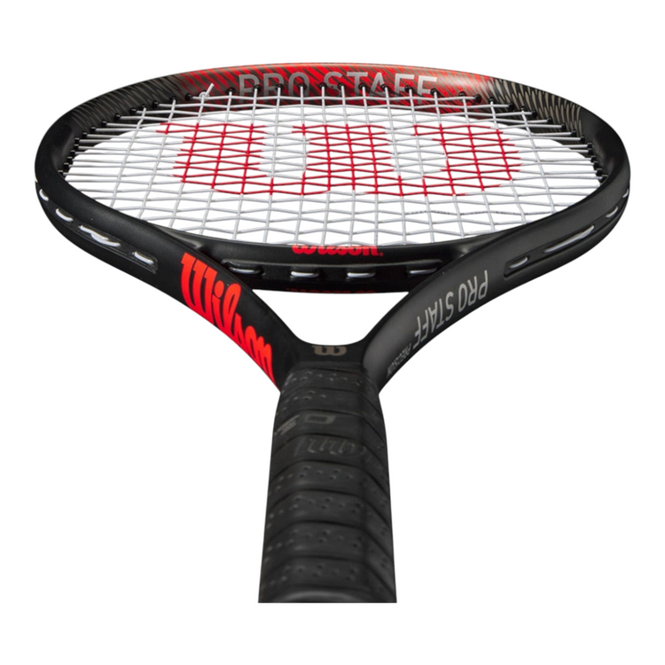 Raqueta de tenis Wilson Pro Staff Precision 103 en color negro y rojo, disponible en Radach Sports para nivel intermedio