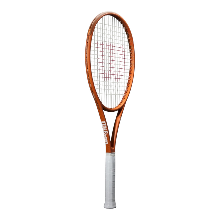 Raqueta de tenis Wilson Blade 98 V9 Roland Garros 2025 de Radach Sports con marco naranja y empuñadura blanca