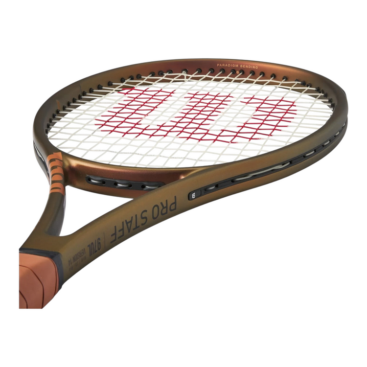 Raqueta de tenis Radach Sports Wilson Pro Staff 97UL V14 en tono bronce con diseño elegante y tecnología de precisión