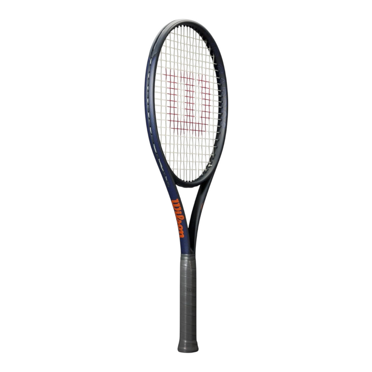 Raqueta de tenis Wilson Shift 99 V1 Roland-Garros 2025 de Radach Sports en color azul oscuro con detalles en naranja