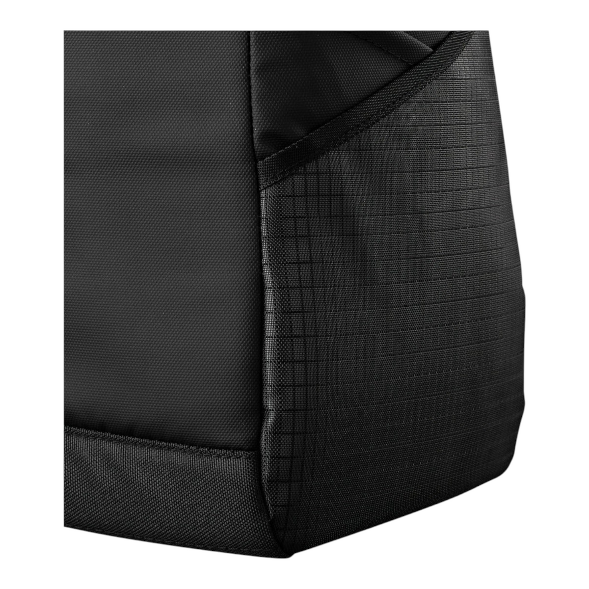 Detalle de la textura de poliéster negro en el raquetero Radach Sports Wilson Lifestyle