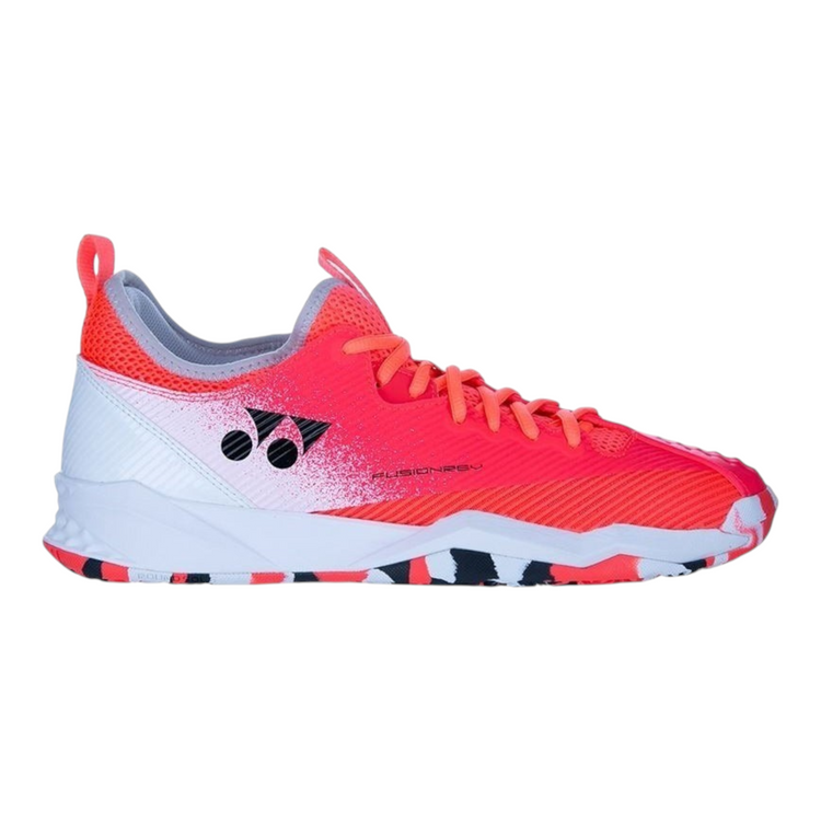 Tenis de tenis Radach Sports Yonex Fusionrev 4 en color rojo neón con diseño de botín y suela amortiguada