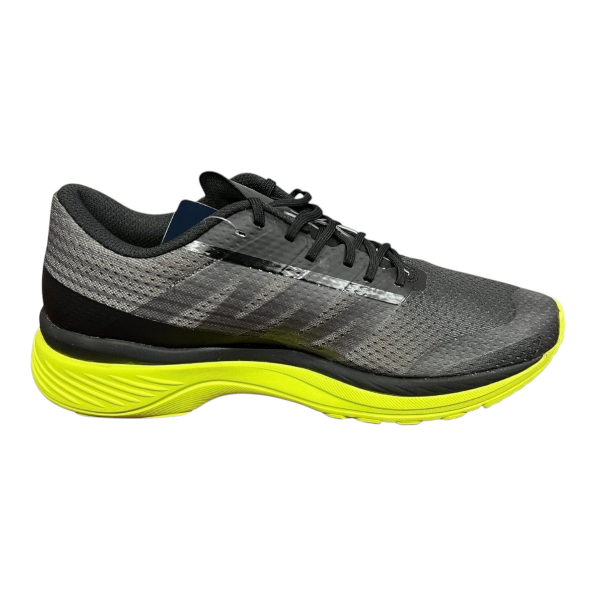 Tenis de correr Radach Sports Yonex Saferun 100x para hombre en color negro con suela de amortiguación amarilla