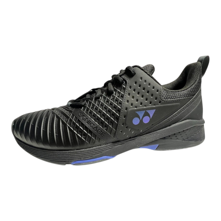Tenis de tenis Radach Sports Yonex Sonicage 3 en color negro con detalles morados y diseño ligero de alto rendimiento