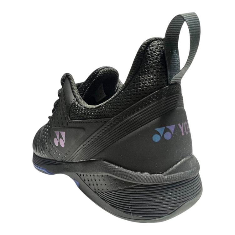 Tenis Radach Sports Yonex Sonicage 3 Power Cushion en color negro con diseño ligero y estable para tenis
