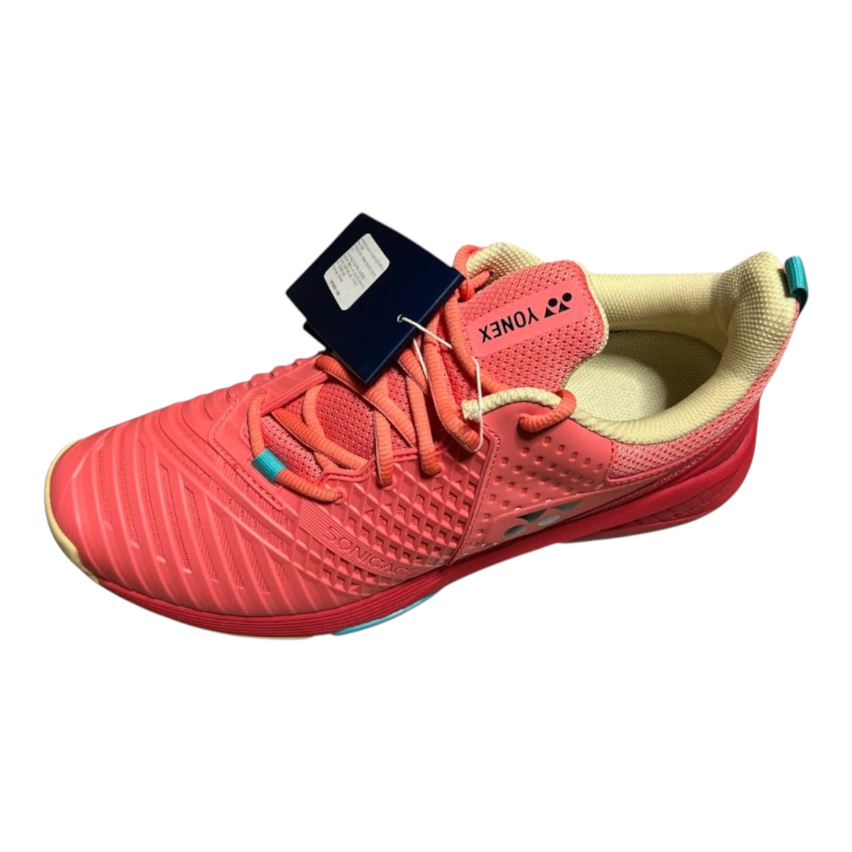 Tenis de tenis Radach Sports Yonex Sonicage 3 en color rojo coral con tecnología Power Cushion y diseño ligero