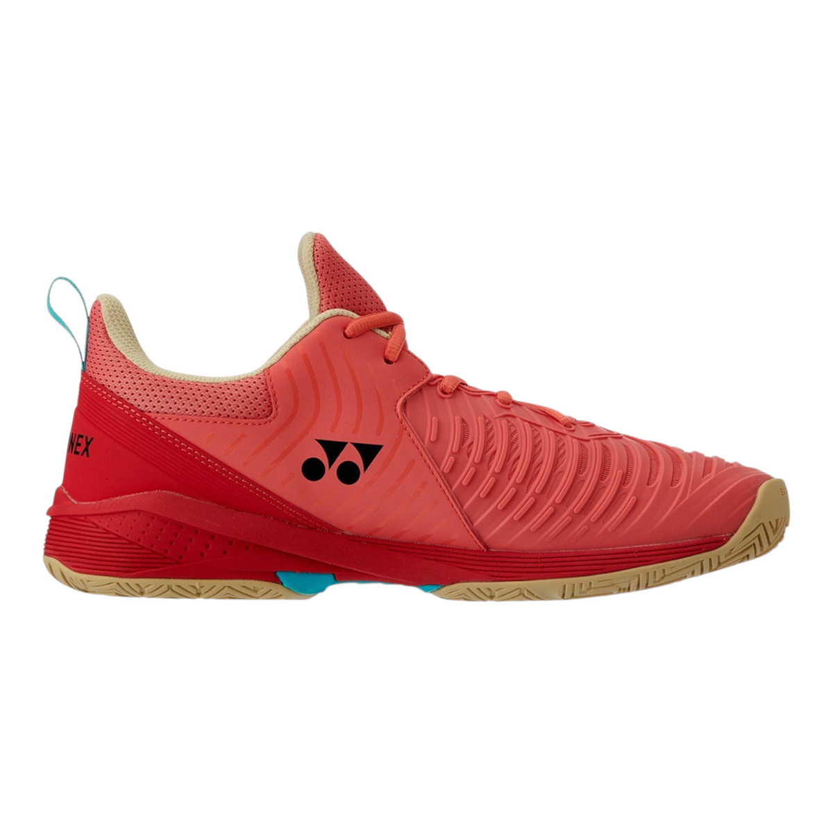 Tenis de tenis Radach Sports Yonex Sonicage 3 en color rojo coral con diseño ligero y suela de goma resistente